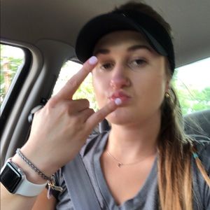 Meet your Posher, Natalie